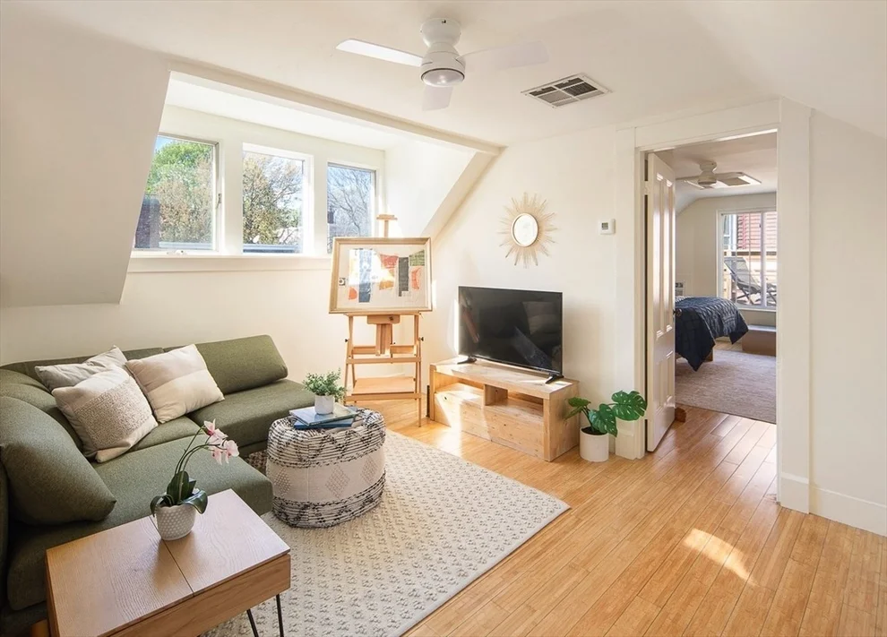 Unit for sale at 185 Hamilton St, Cambridge, MA 02139