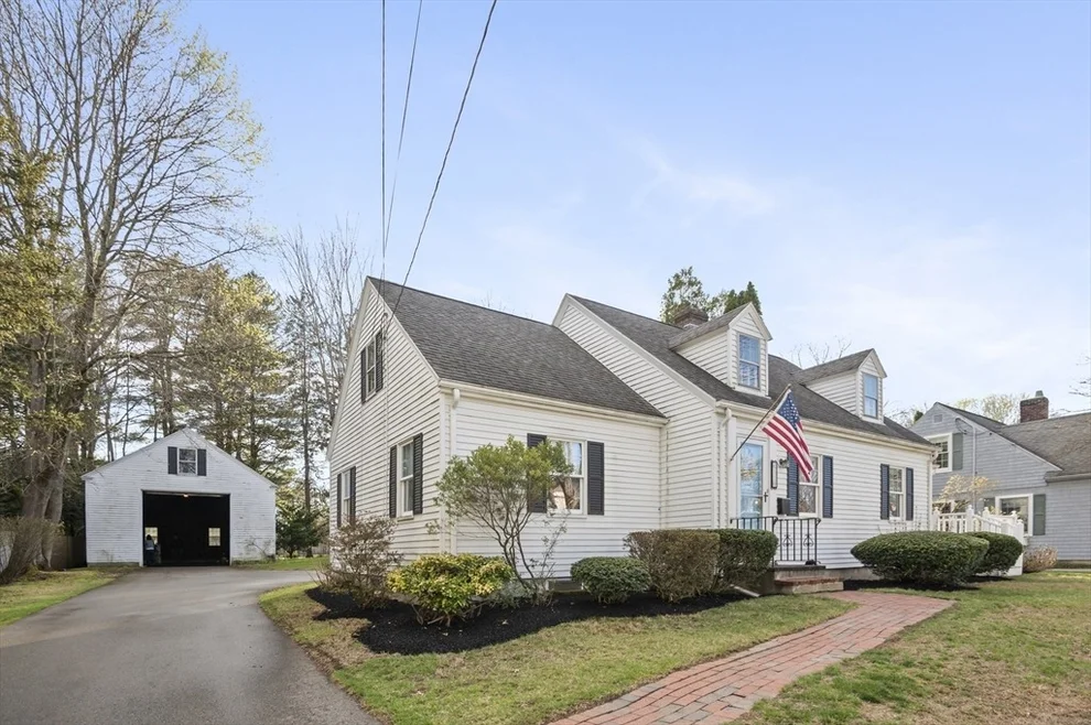 Unit for sale at 110 Linden St, Hamilton, MA 01982