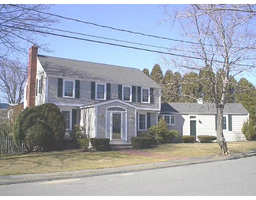 Unit for sale at 11 Hawthorn Road, Marblehead, MA 01945