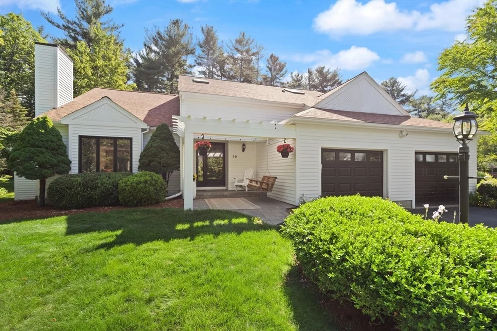 Unit for sale at 10 Lynwood Ln, Westford, MA 01886