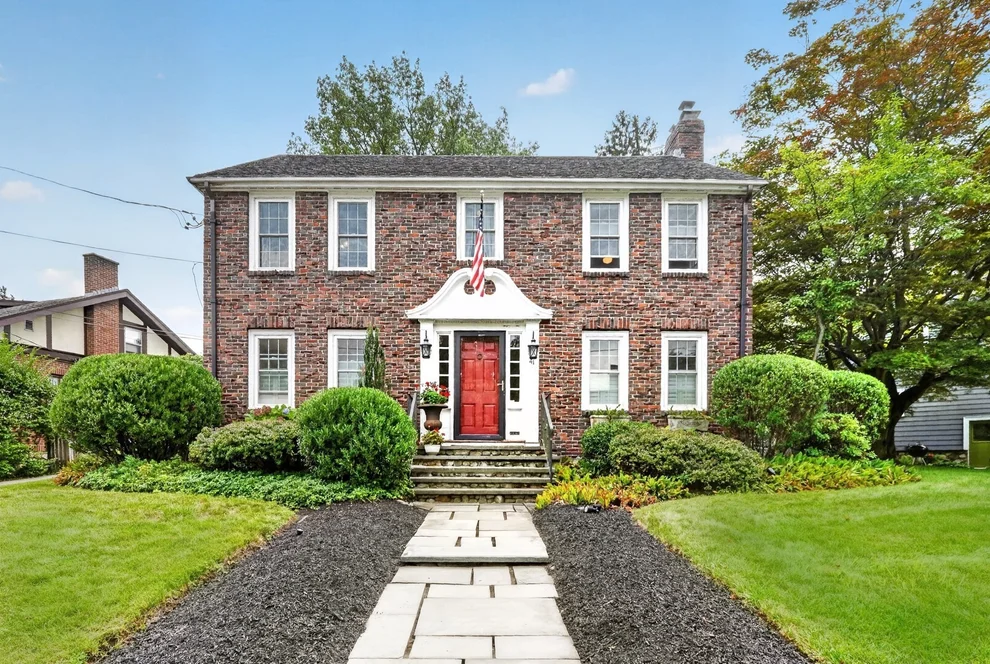 Unit for sale at 41 Hillcrest Ave, Melrose, MA 02176