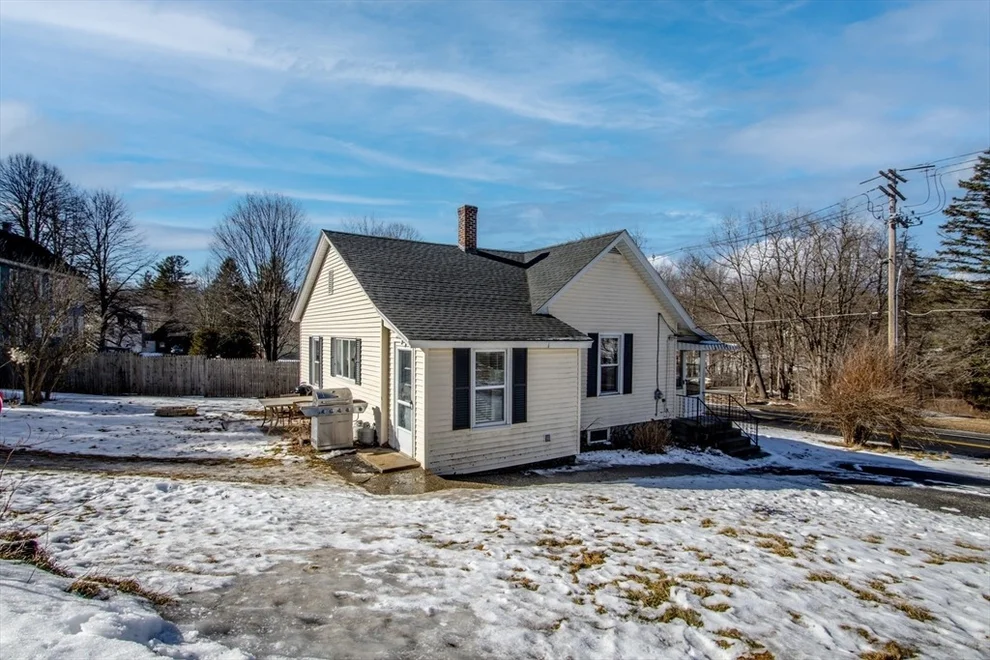 Unit for sale at 17 Quinapoxet St, Holden, MA 01522