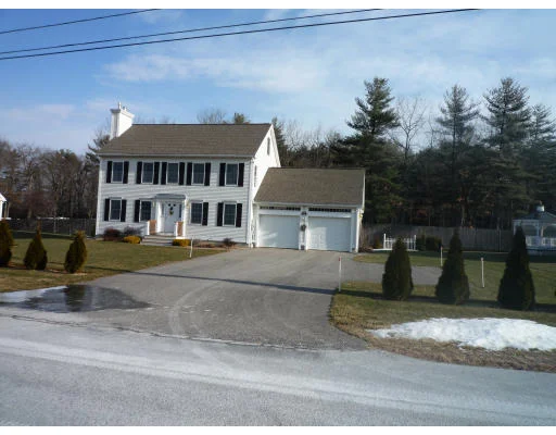 Unit for sale at 26 Viola Circle, Seabrook, NH 03874