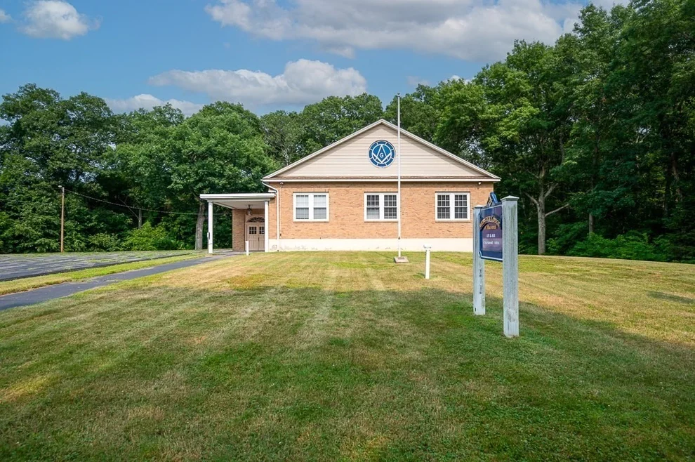 Unit for sale at 27 Brandes St, Webster, MA 01570