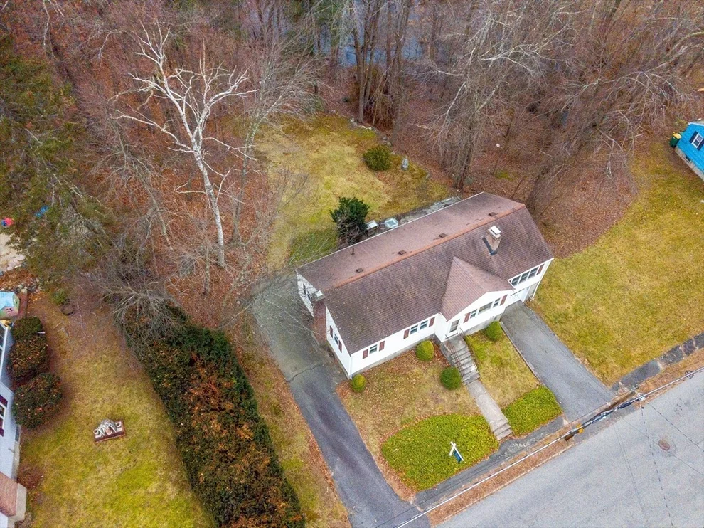 Unit for sale at 7 Grace Rd, Woburn, MA 01801