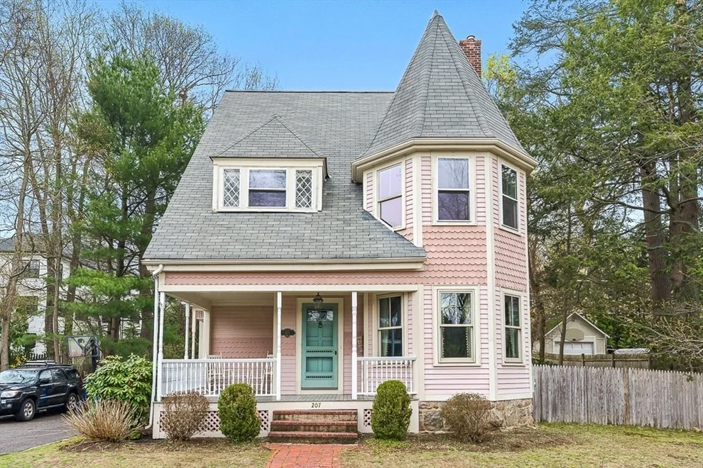 Unit for sale at 207 Weston Rd, Wellesley, MA 02482