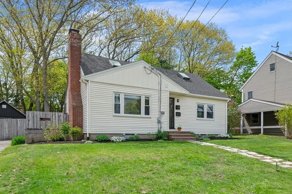 Unit for sale at 11 East St, Beverly, MA 01915