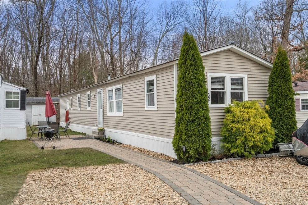 Unit for sale at 1790 Massachusetts Ave, Lunenburg, MA 01462