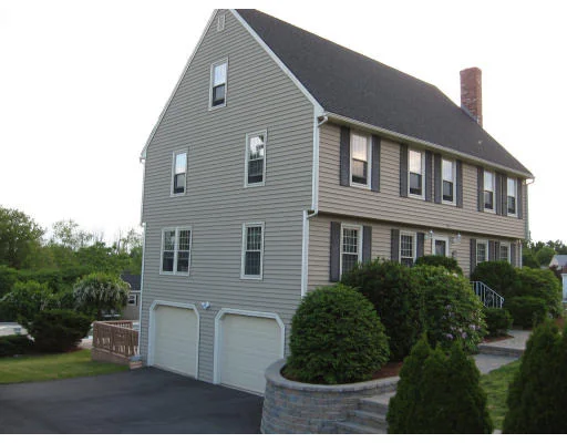 Unit for sale at 18 Landmark Drive, Methuen, MA 01844