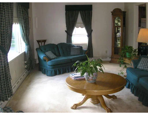 Unit for sale at 427 Oliver St, New Bedford, MA 02745