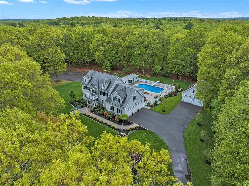 Unit for sale at 39 Broad Acres Farm Rd, Medway, MA 02053