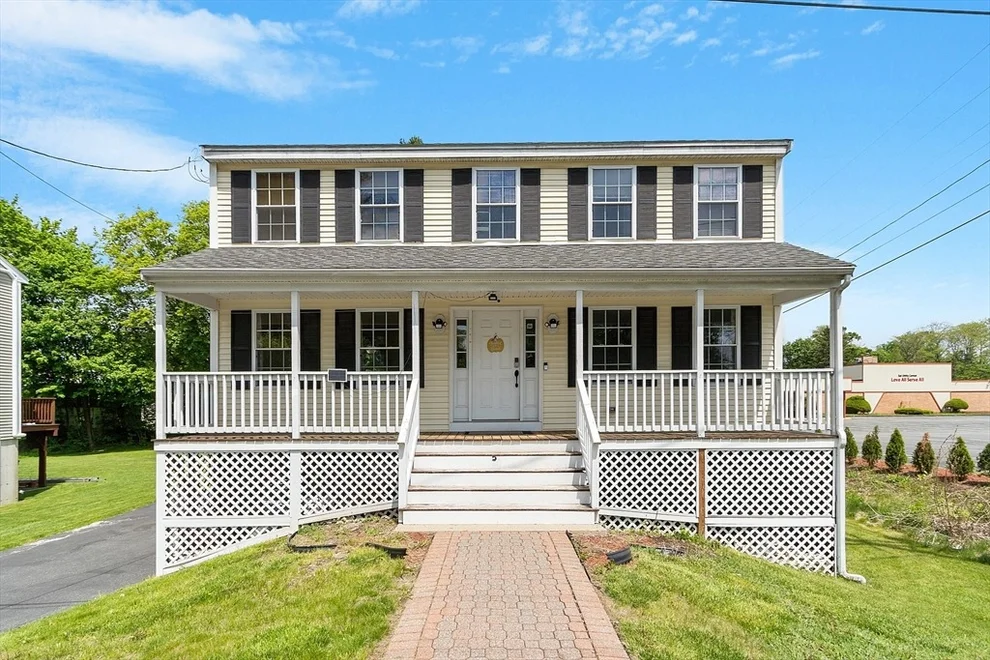 Unit for sale at 26 Old Ferry Rd, Lowell, MA 01854