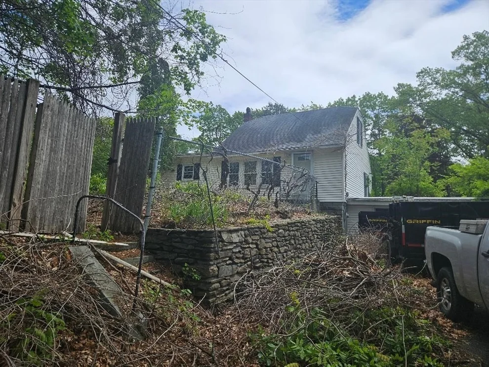 Unit for sale at 104 Youngs Road, Lunenburg, MA 01469