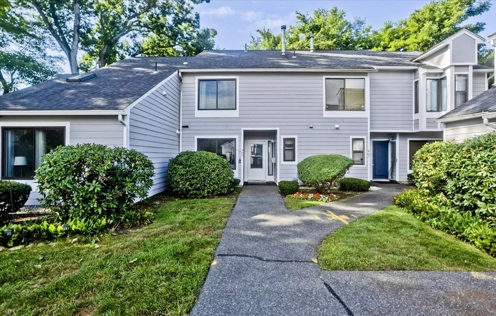 Unit for sale at 409 Nassau Dr, Springfield, MA 01129
