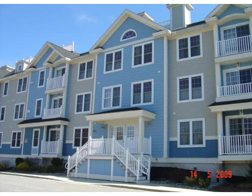Unit for sale at 19 Broad Street, Merrimac, MA 01860