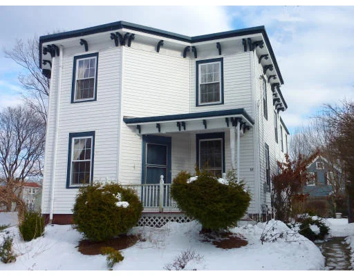 Unit for sale at 35 Lincoln St, Stoneham, MA 02180