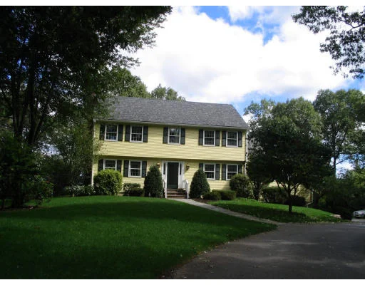 Unit for sale at 25 Oakhurst, Ipswich, MA 01938