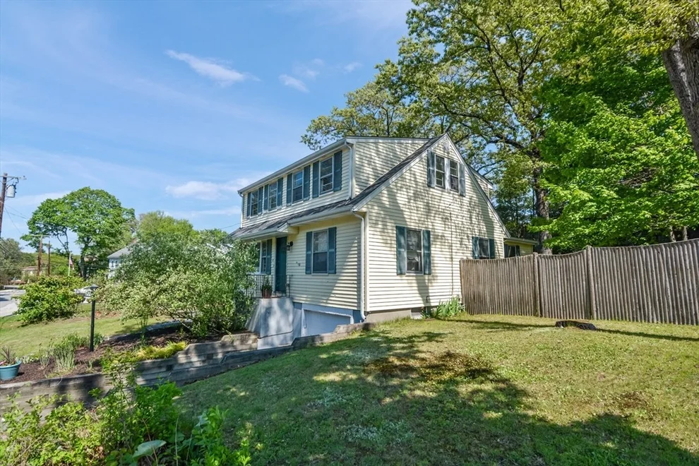 Unit for sale at 8 Hammond Rd, Natick, MA 01760