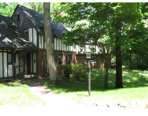 Unit for sale at 5 Fernway, Winchester, MA 01890