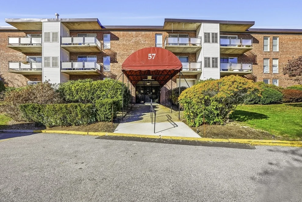 Unit for sale at 57 Broadlawn Park, Boston, MA 02467