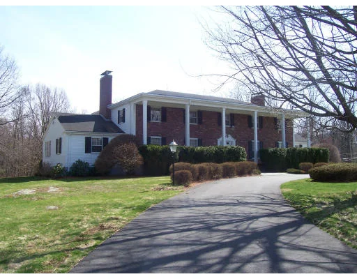 Unit for sale at 465 Clapboardtree St, Westwood, MA 02090
