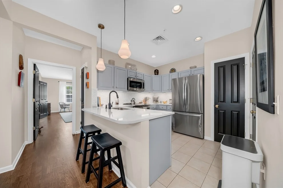 Unit for sale at 174 Haverhill St, Andover, MA 01810