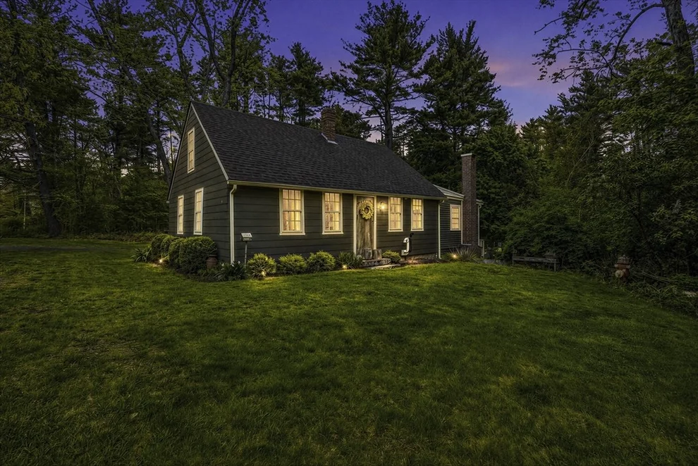 Unit for sale at 238 South St, Douglas, MA 01516