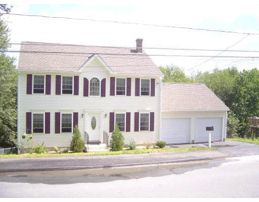 Unit for sale at 224 Greenwood St, Gardner, MA 01440