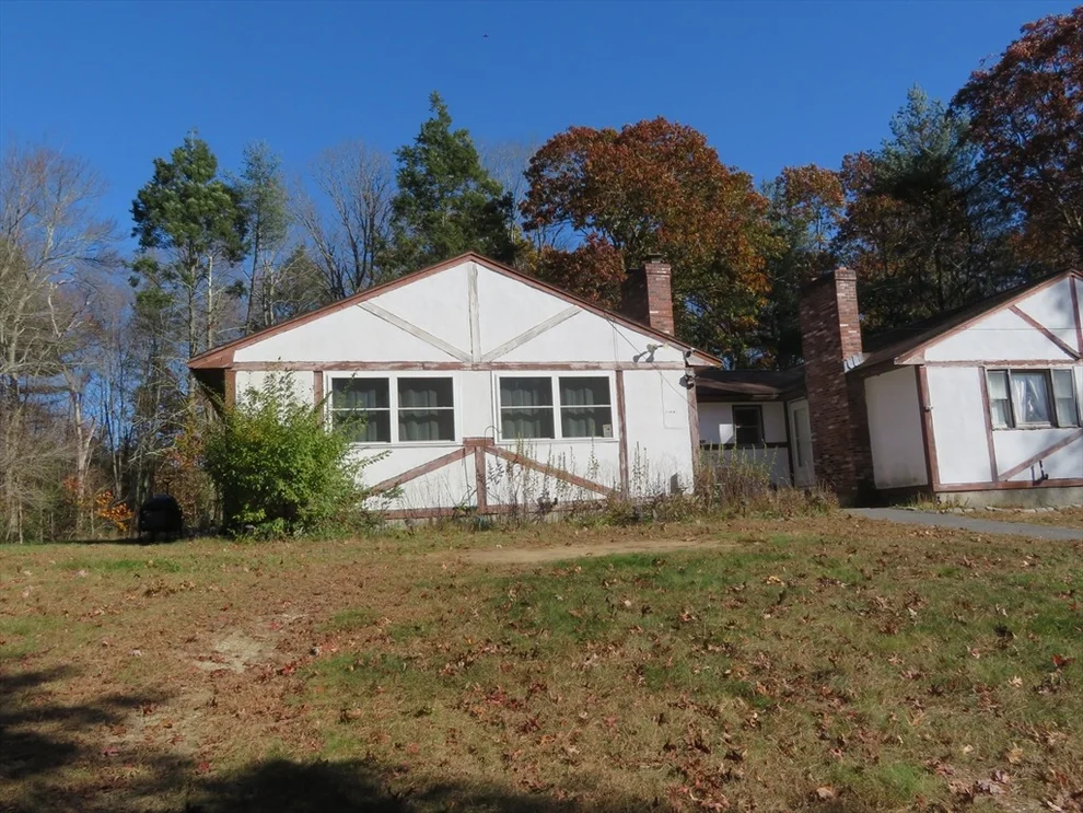 Unit for sale at 162 Dean St, Norton, MA 02766