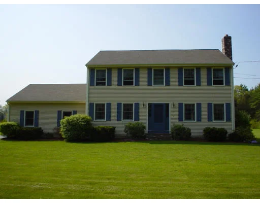 Unit for sale at 2 Little Farm Rd, Lakeville, MA 02347