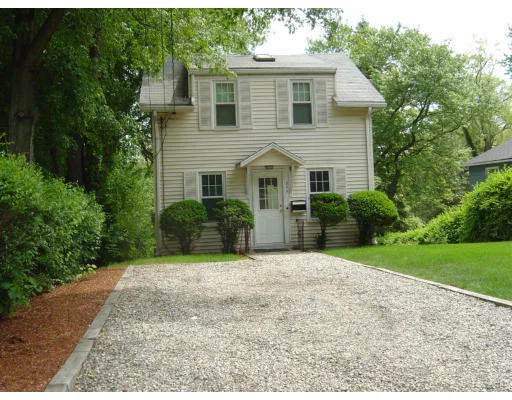 Unit for sale at 230 Lincoln St, Lexington, MA 02421