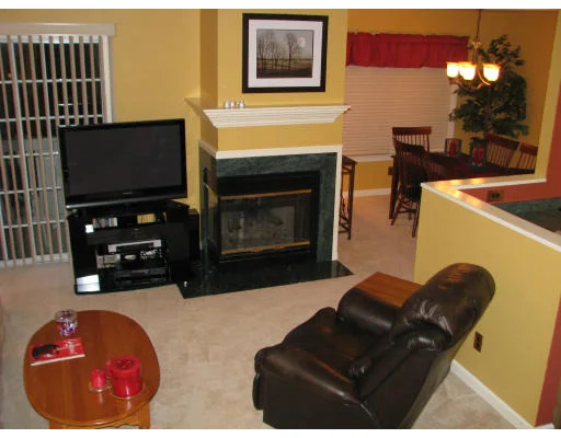Unit for sale at 908 Gazebo Cir, Reading, MA 01867