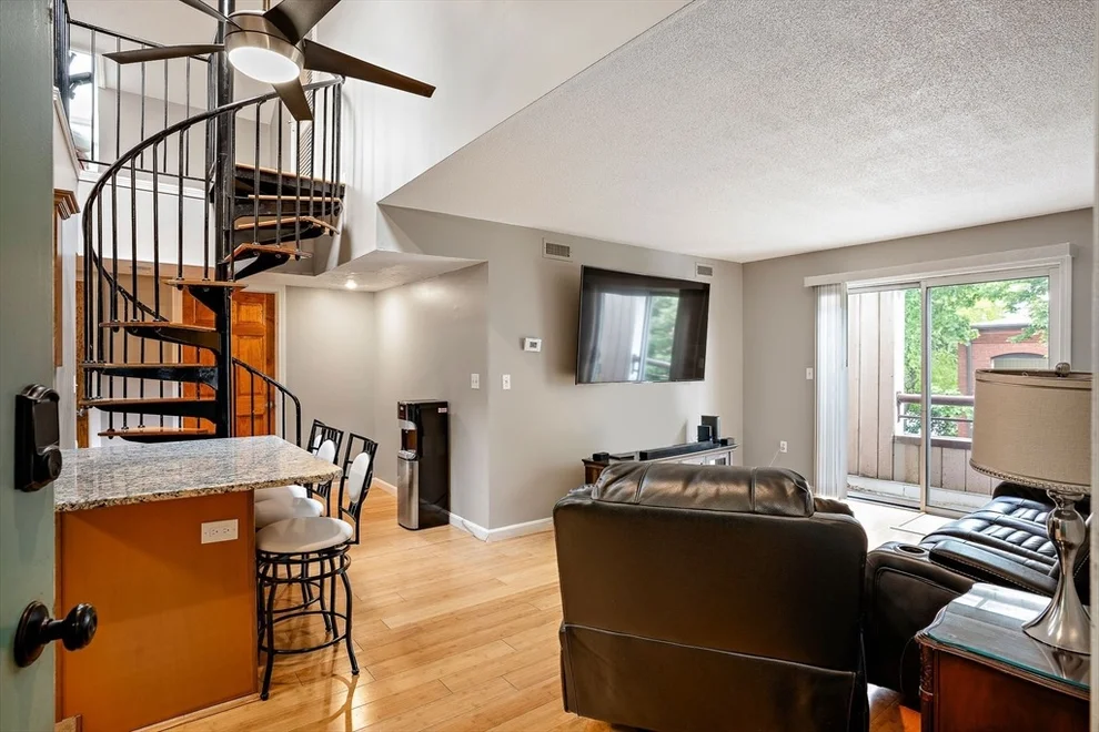 Unit for sale at 21 Margin St, Lynn, MA 01905