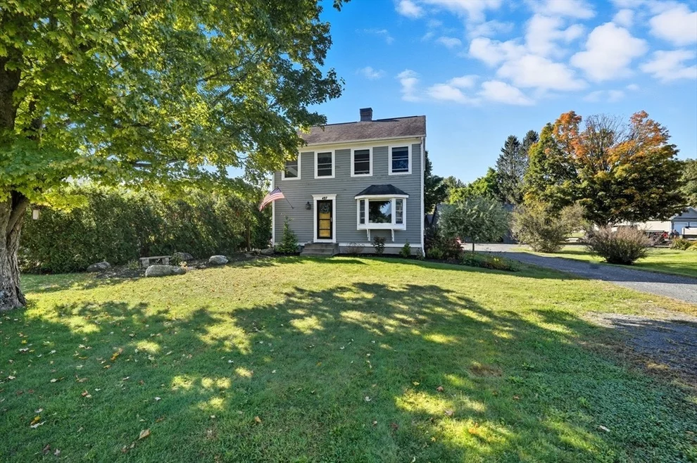 Unit for sale at 427 Main Rd, Granville, MA 01034