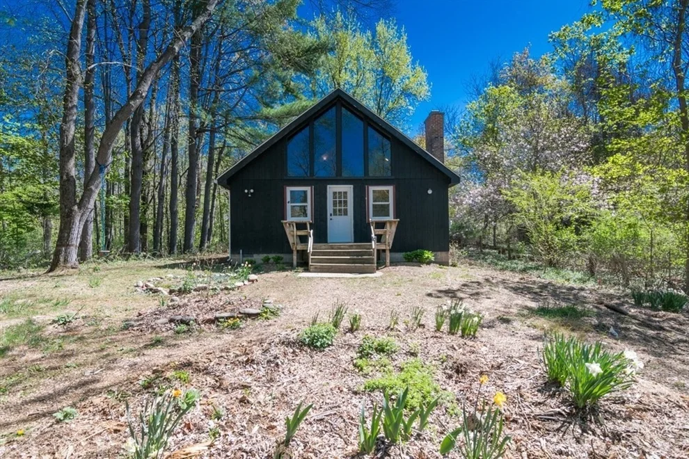 Unit for sale at 228 Florence Rd, Northampton, MA 01062