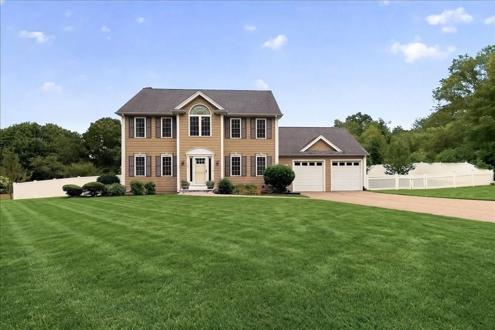 Unit for sale at 150 Chief Justice Cushing Hwy, Hingham, MA 02043