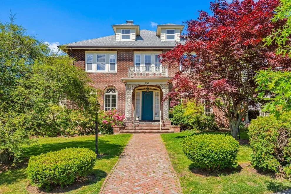 Unit for sale at 248 Slade Street, Belmont, MA 02478