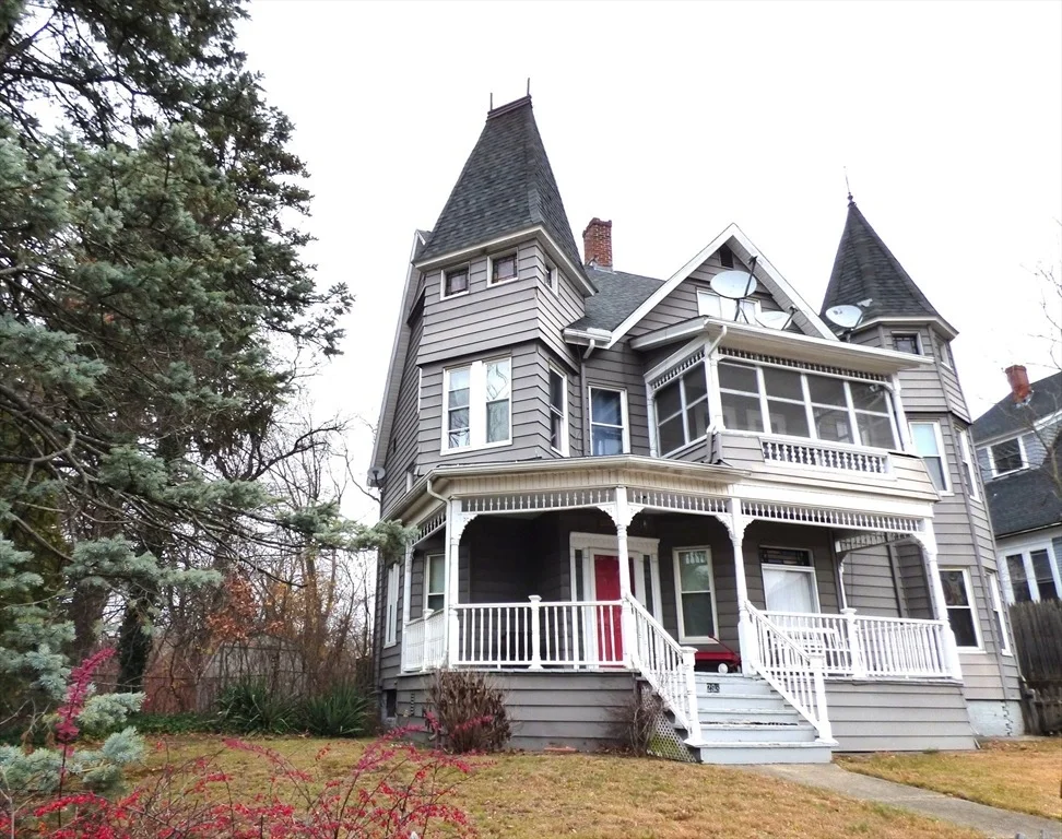 Unit for sale at 298 Main St, Springfield, MA 01151