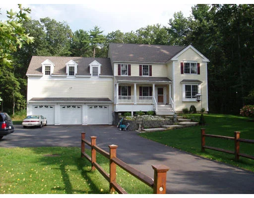 Unit for sale at 29 Ferry Rd, Salisbury, MA 01952