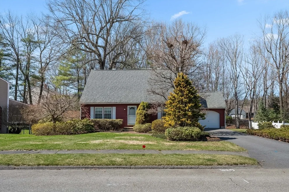 Unit for sale at 6 Slipper Hill Lane, Holden, MA 01520