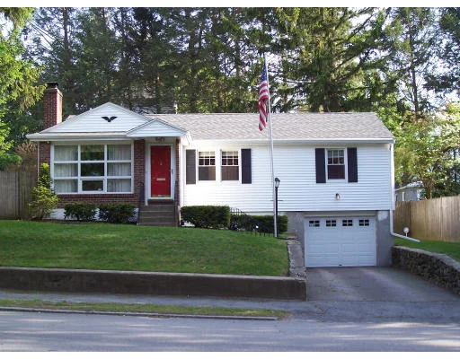Unit for sale at 980 Pleasant Street, Worcester, MA 01602