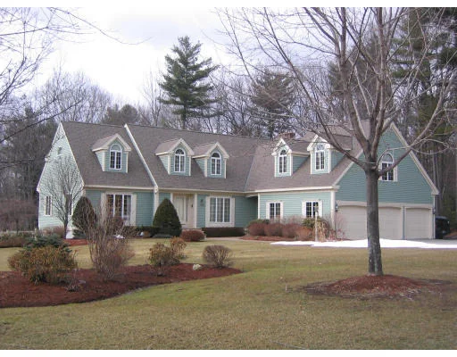 Unit for sale at 2 Link Street, Windham, NH 03087