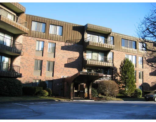 Unit for sale at 1008 Paradise Rd, Swampscott, MA 01907