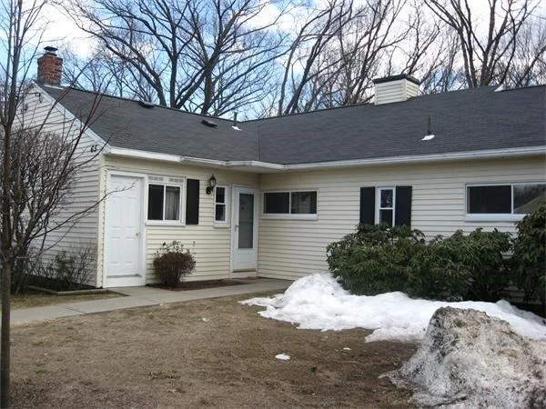 Unit for sale at 65 Horseshoe Dr, Chicopee, MA 01022
