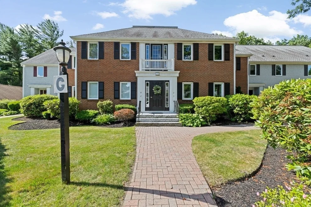Unit for sale at 225 Lincoln St, Duxbury, MA 02332
