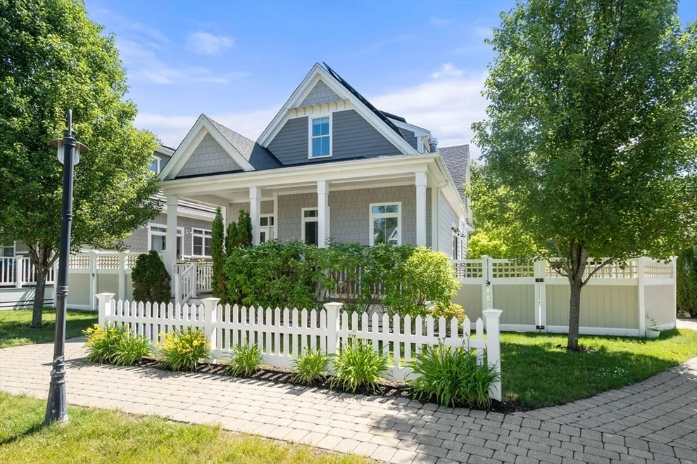 Unit for sale at 13 Boydes Xing, Norfolk, MA 02056