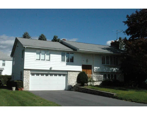 Unit for sale at 58 Wingate Ave, Methuen, MA 01844
