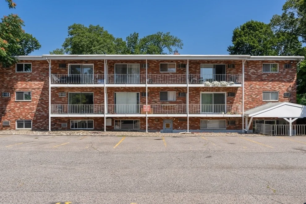 Unit for sale at 73 Charlesbank Rd, Newton, MA 02458