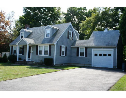Unit for sale at 5 Weeks Rd., Danvers, MA 01923