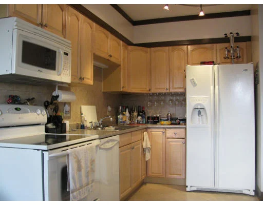 Unit for sale at 140 Chestnut St, Springfield, MA 01103